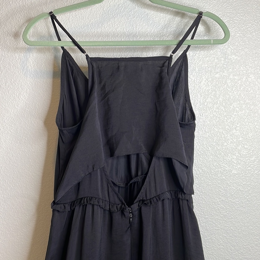 Avec les Filles Joyce Azria surplice flowy silky midi dress - Picture 2 of 7